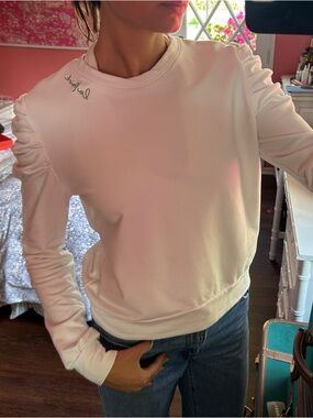 Light Pink Women's Crewneck Sweatshirt with Subtle Script Logo